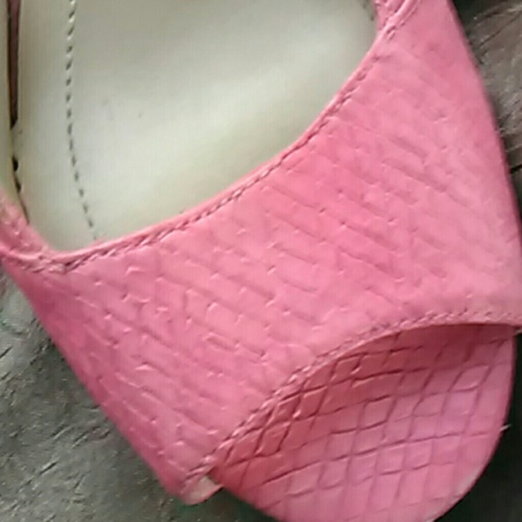 BCBG kitten heels - Picture 4 of 4